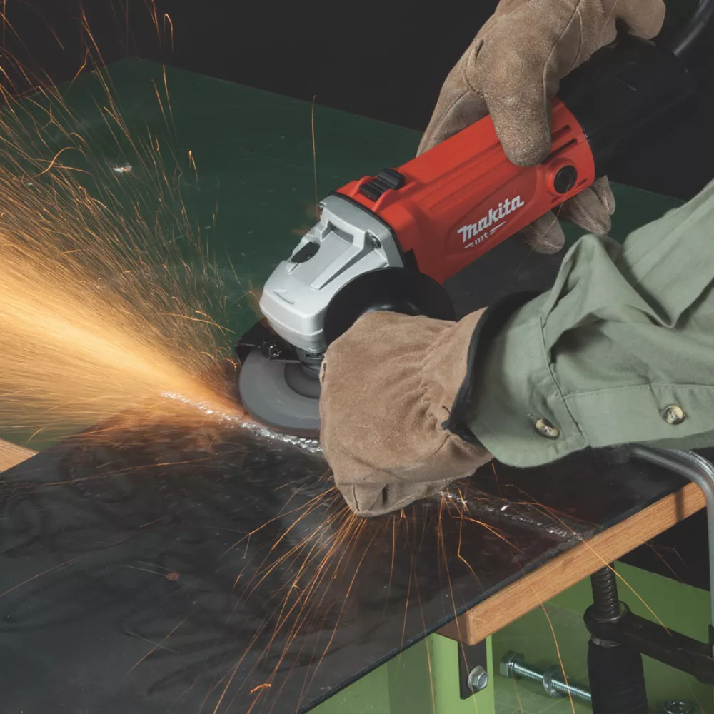 Makita M9502 570W 4 1/2" Electric Angle Grinder 240V 2 Makita M9502 570W 4 1/2" Electric Angle Grinder 240V - Image 2