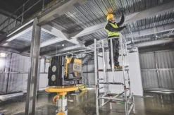 DeWalt DCE0811D1G-GB 12V 1 X 2.0Ah Li-Ion XR Green Self-Levelling Multi-Line Laser Level -Tool Shop 149KJ A2