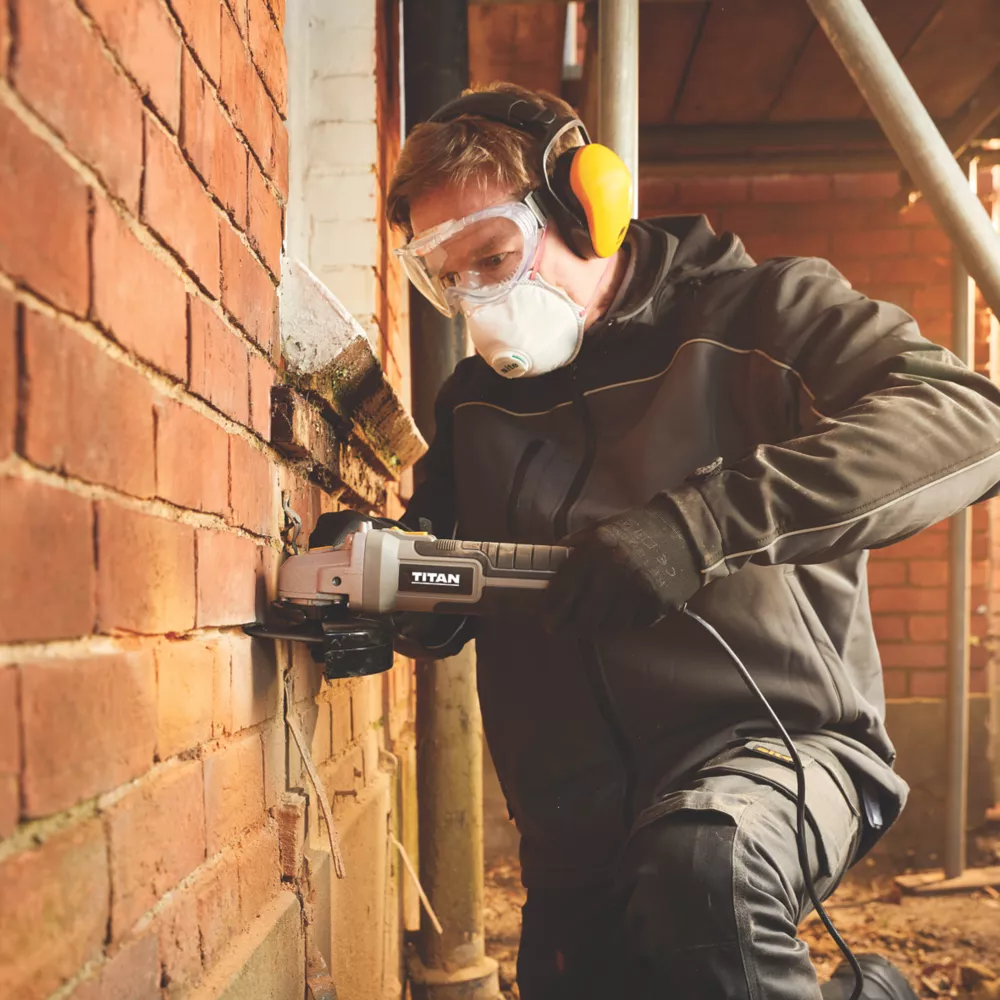 Titan TTB878GRD 750W 4 1/2" Electric Angle Grinder 240V 2 Titan TTB878GRD 750W 4 1/2" Electric Angle Grinder 240V - Image 2