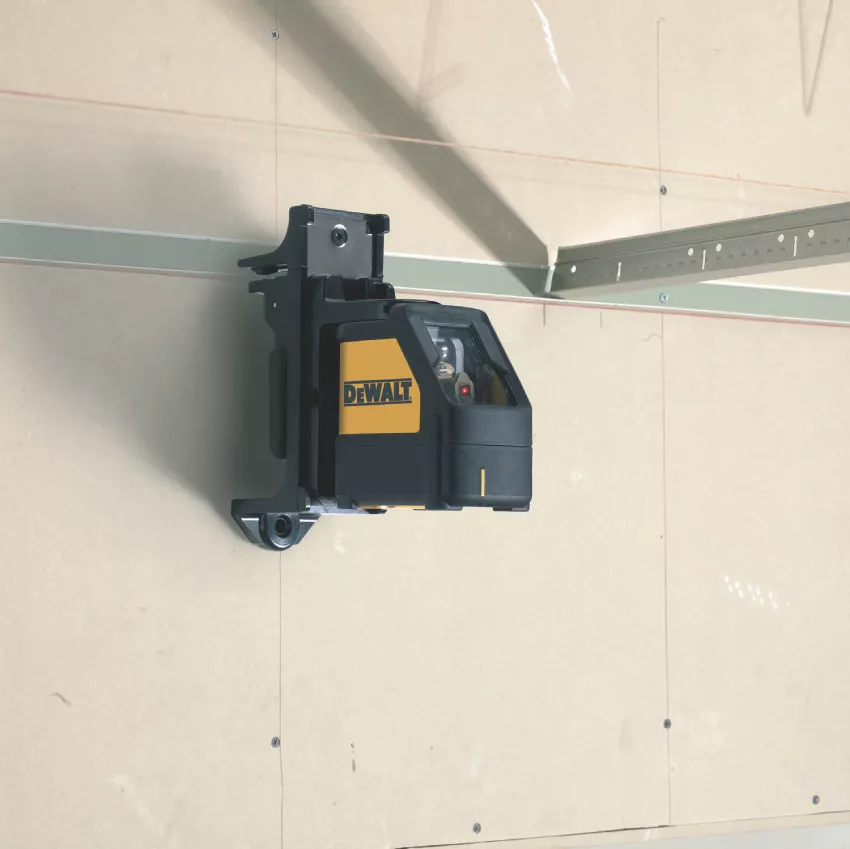 DeWalt DW088K-XJ Red Self-Levelling Cross-Line Laser Level 7 DeWalt DW088K-XJ Red Self-Levelling Cross-Line Laser Level - Image 7