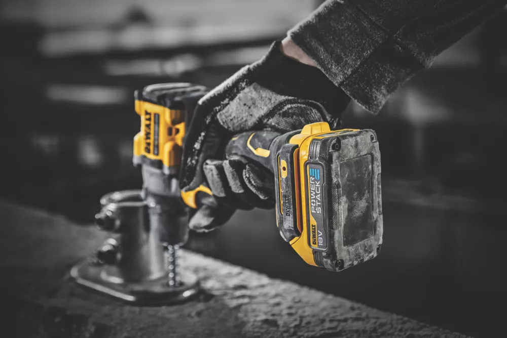 DeWalt DCD805E2T-GB 18V 2 X 1.7Ah Li-Ion PowerStack Brushless Cordless Combi Drill 8 DeWalt DCD805E2T-GB 18V 2 X 1.7Ah Li-Ion PowerStack Brushless Cordless Combi Drill - Image 8