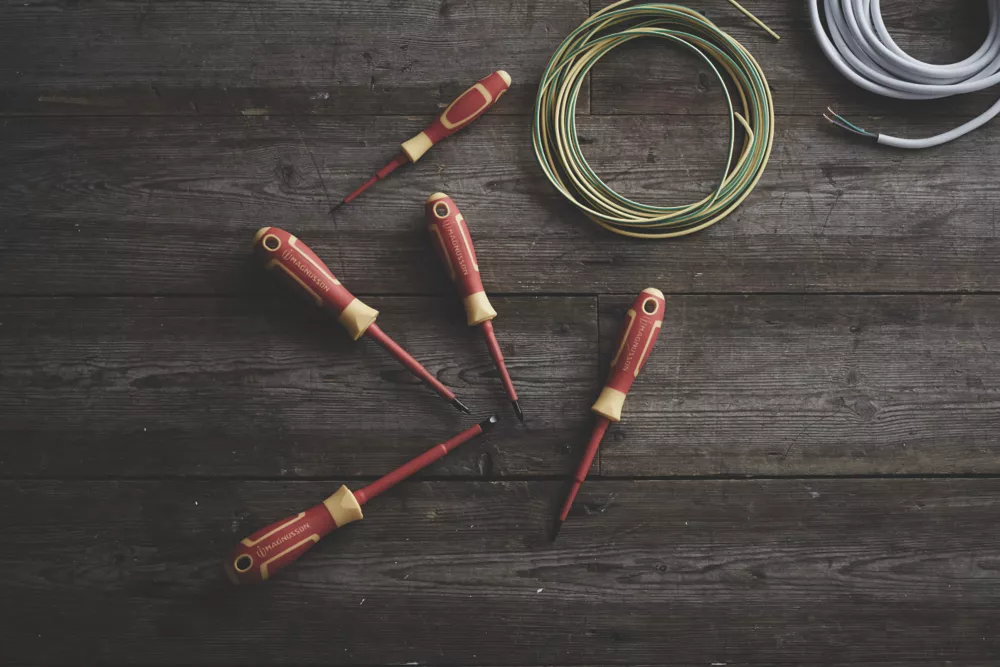 Magnusson Mixed VDE Screwdriver Set 5 Pieces 2 Magnusson Mixed VDE Screwdriver Set 5 Pieces - Image 2