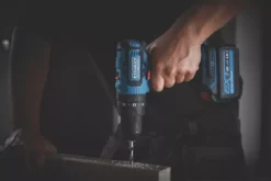 Erbauer ECD18-Li-2 18V 2 X 4.0Ah Li-Ion EXT Brushless Cordless Combi Drill -Tool Shop 609FV A3
