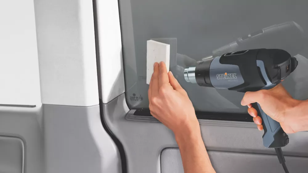 Steinel HG2120E 2200W Electric Car Wrapping Heat Gun 240V 4 Steinel HG2120E 2200W Electric Car Wrapping Heat Gun 240V - Image 4