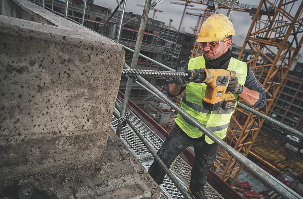 DeWalt DCH481X2-GB 5.4kg 54V 2 X 9.0Ah Li-Ion XR FlexVolt Brushless Cordless SDS Max Drill 3 DeWalt DCH481X2-GB 5.4kg 54V 2 X 9.0Ah Li-Ion XR FlexVolt Brushless Cordless SDS Max Drill - Image 3