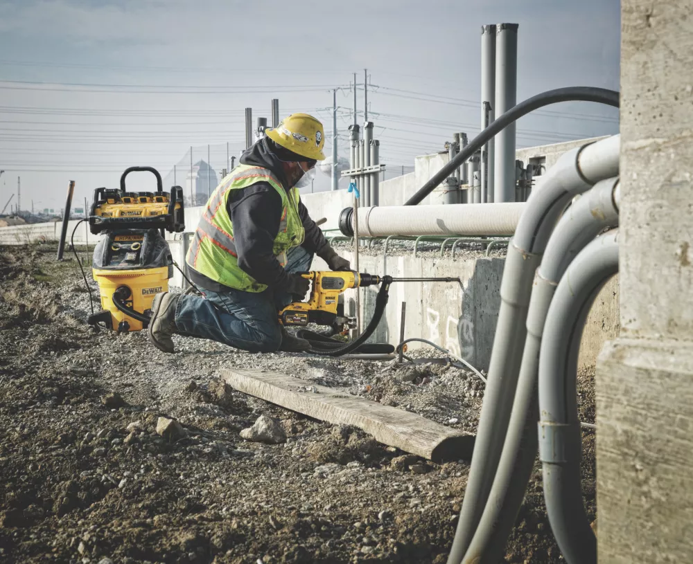 DeWalt DCH481X2-GB 5.4kg 54V 2 X 9.0Ah Li-Ion XR FlexVolt Brushless Cordless SDS Max Drill 6 DeWalt DCH481X2-GB 5.4kg 54V 2 X 9.0Ah Li-Ion XR FlexVolt Brushless Cordless SDS Max Drill - Image 6